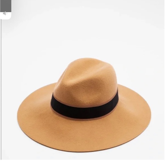 Zara Accessories - ZARA nwt wool special edition hat